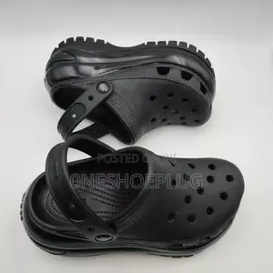 Mega Crocs