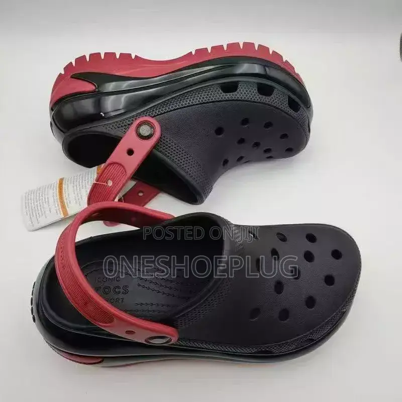 Mega Crocs
