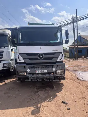 Mercedes-Benz Axor 2011 White