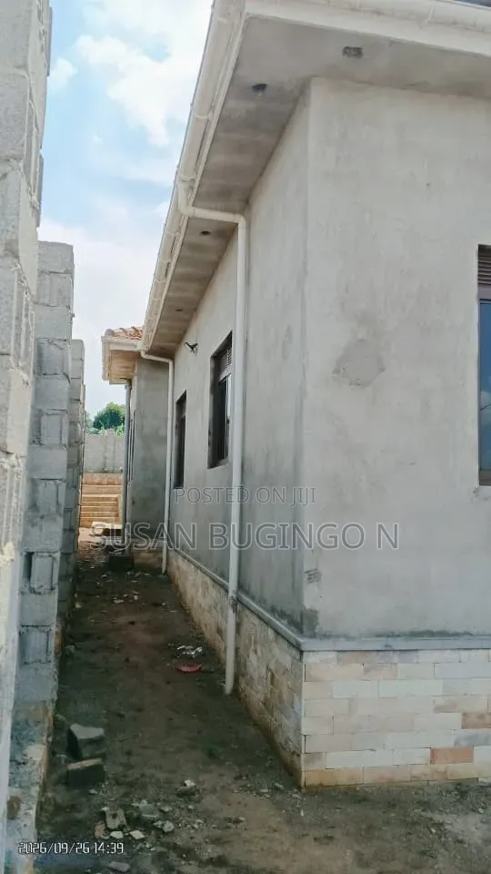 4bdrm Villa in Wakiso / Wakiso for sale