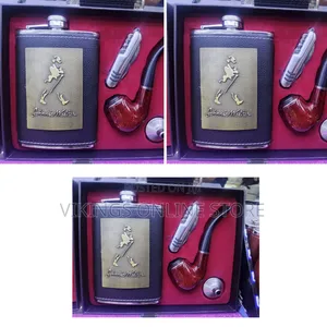 Johnnie Walker Premium Hip Flask Smoking Pipe Gift Set