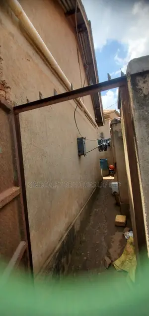 2bdrm House in Division A for sale