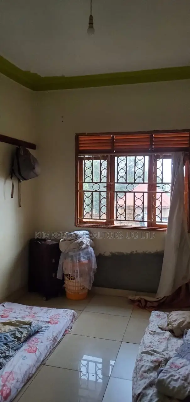2bdrm House in Division A for sale