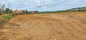  Plots for Sale – Kawuku