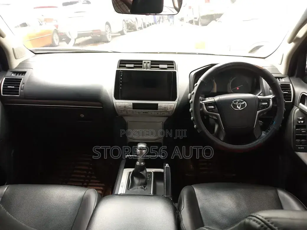 Toyota Land Cruiser Prado 2.7 2021 Silver