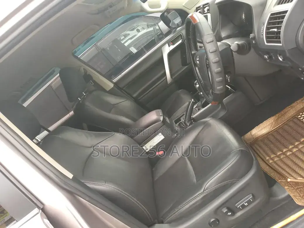 Toyota Land Cruiser Prado 2.7 2021 Silver
