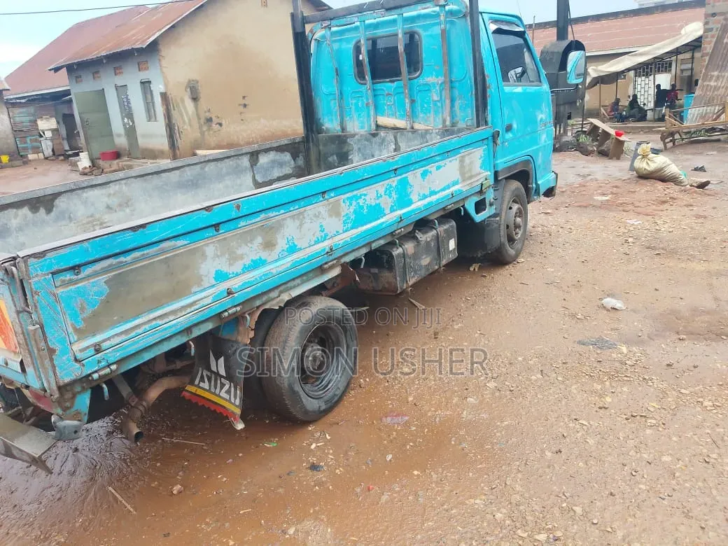 Isuzu Elf Canter