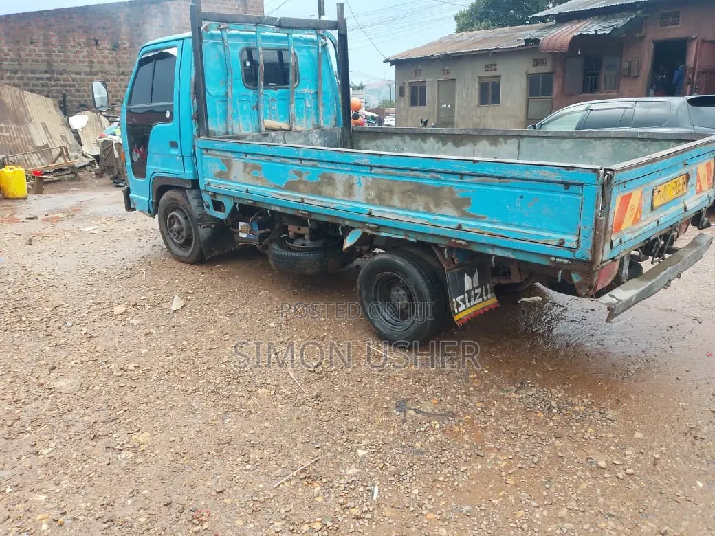 Isuzu Elf Canter