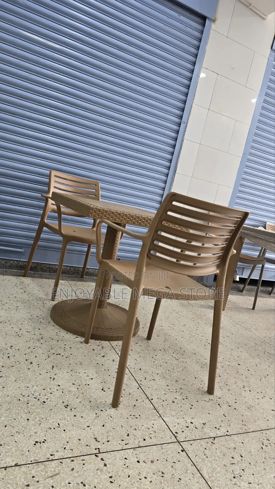 2 Seater Dining Plastic Table and Chairs for Bars,Garden, Restaurant