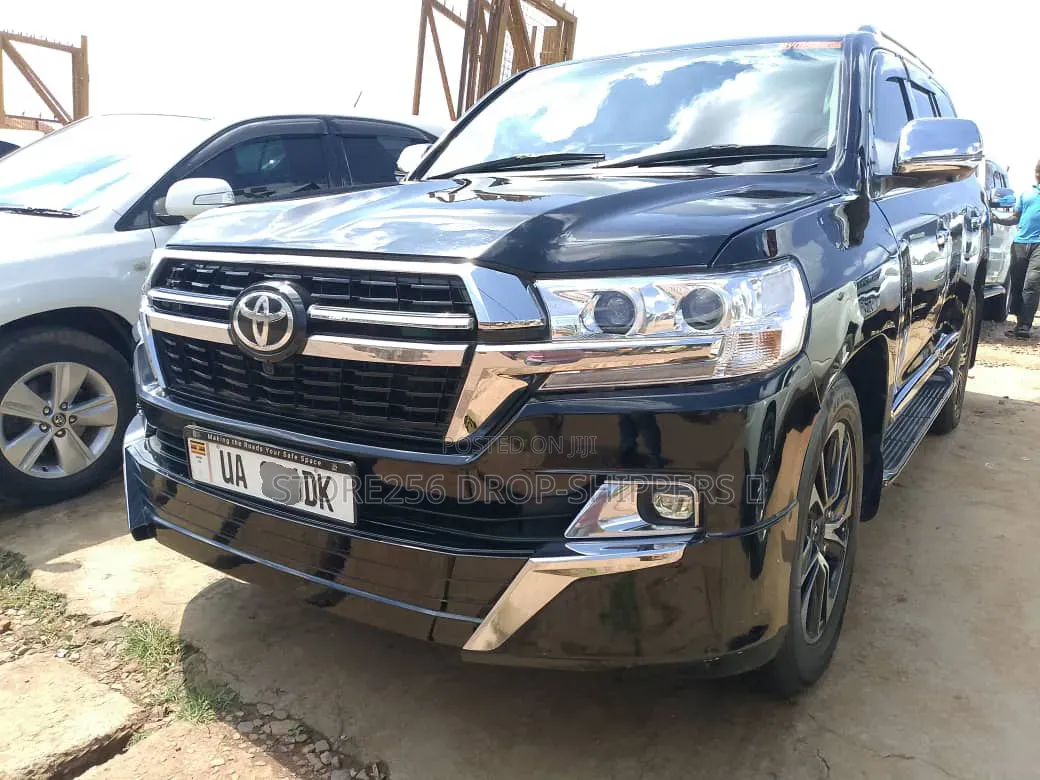 Toyota Land Cruiser 4.6 V8 VXR 2016 Black
