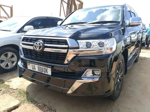 Toyota Land Cruiser 4.6 V8 VXR 2016 Black