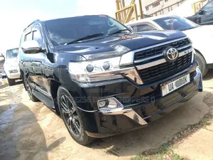 Toyota Land Cruiser 4.6 V8 VXR 2016 Black