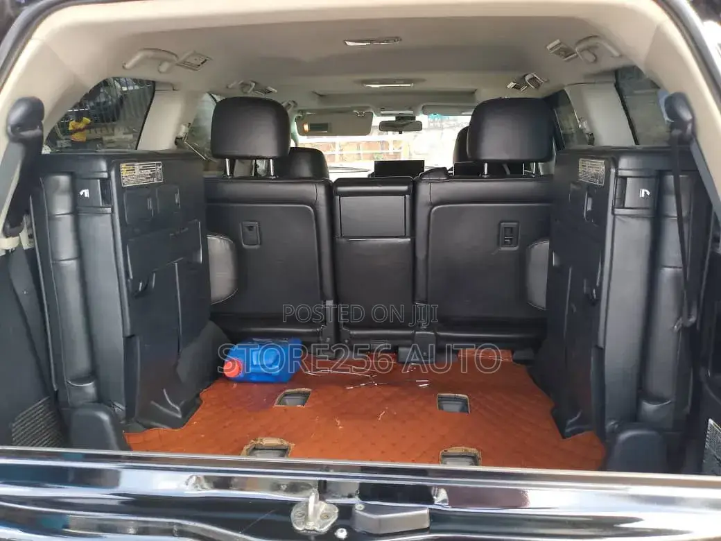 Toyota Land Cruiser 4.6 V8 VXR 2016 Black