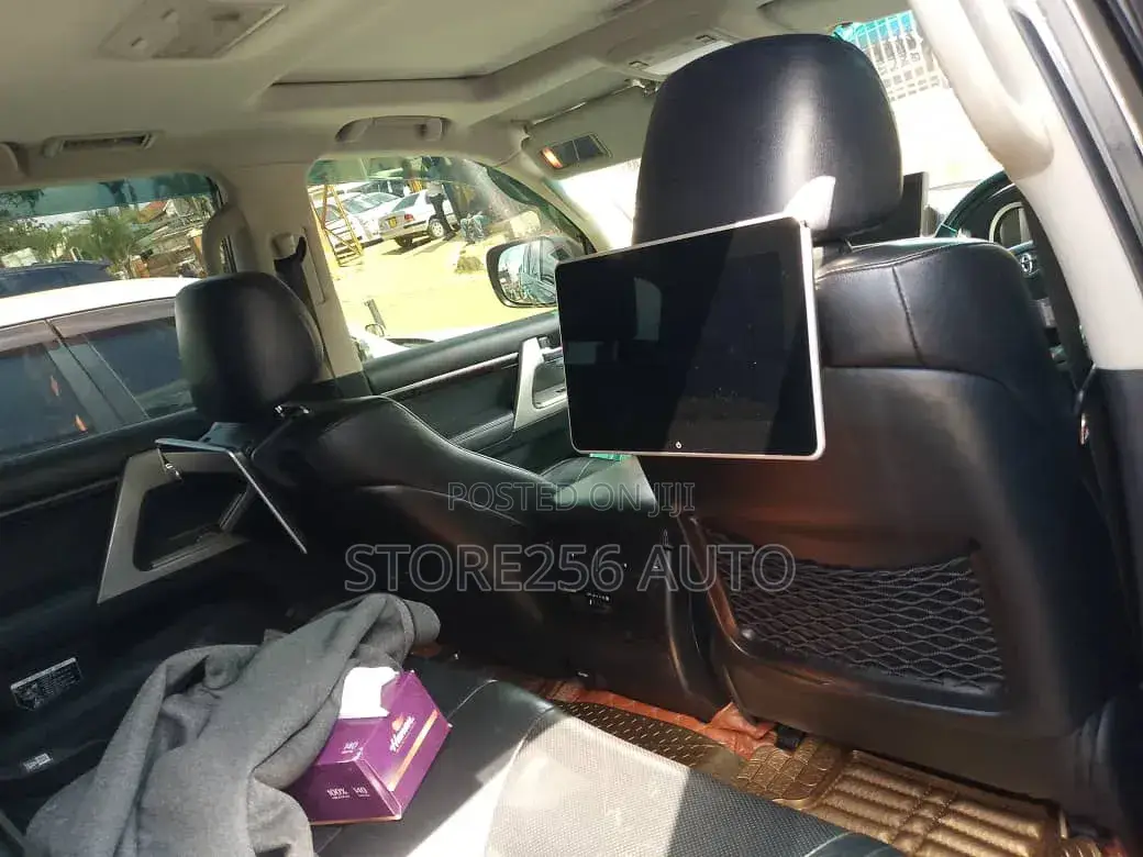 Toyota Land Cruiser 4.6 V8 VXR 2016 Black