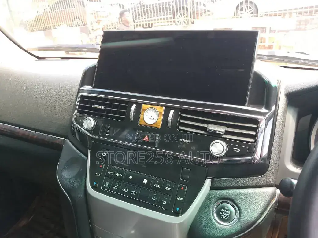 Toyota Land Cruiser 4.6 V8 VXR 2016 Black