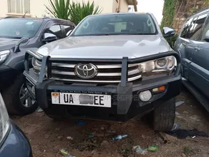 Toyota Hilux Revo Double Cab Deisel 2.8 AWD 2016 Silver