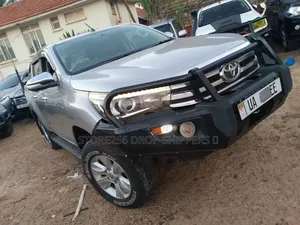 Toyota Hilux Revo Double Cab Deisel 2.8 AWD 2016 Silver