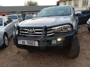 Toyota Hilux Revo Double Cab Deisel 2.8 AWD 2016 Silver