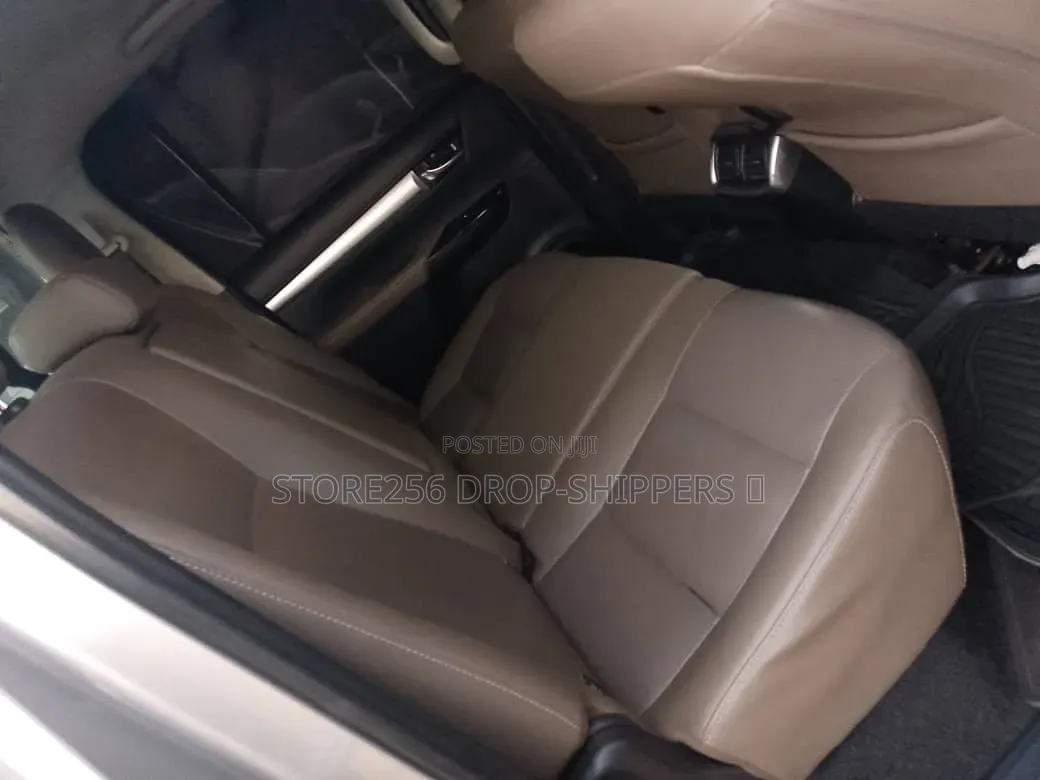 Toyota Hilux Revo Double Cab Deisel 2.8 AWD 2016 Silver