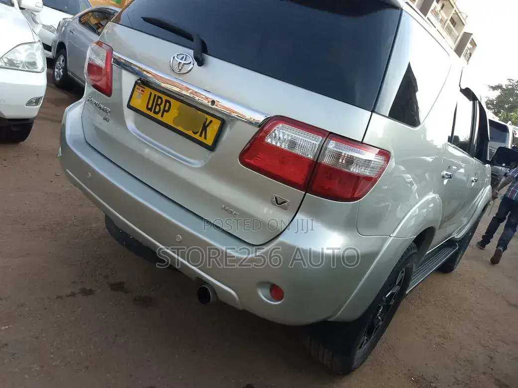 Toyota Fortuner 3.0 D AWD 2011 Silver
