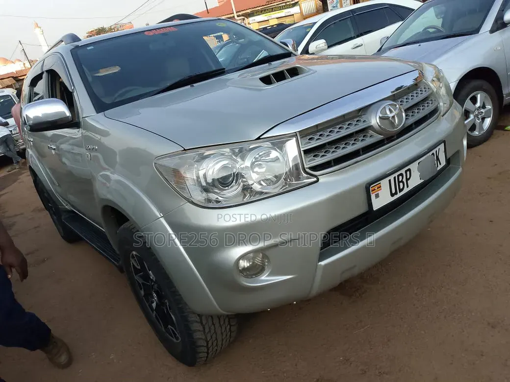 Toyota Fortuner 3.0 D AWD 2011 Silver