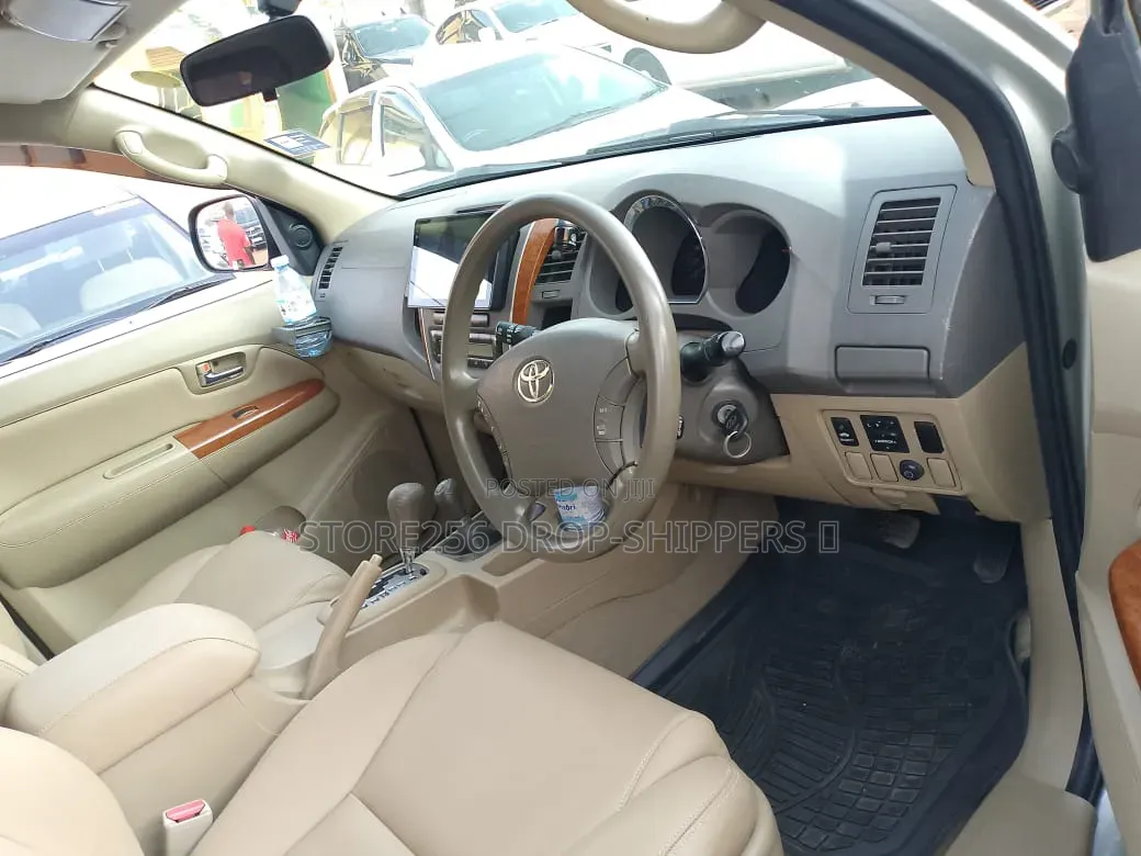 Toyota Fortuner 3.0 D AWD 2011 Silver