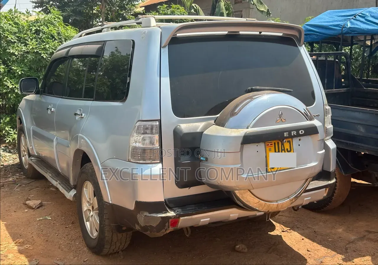 Mitsubishi Pajero 2007 Silver