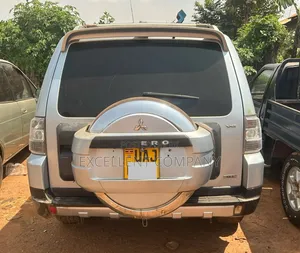 Mitsubishi Pajero 2007 Silver