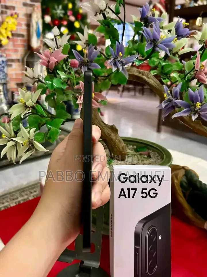 New Samsung Galaxy A17 5G 256 GB Black