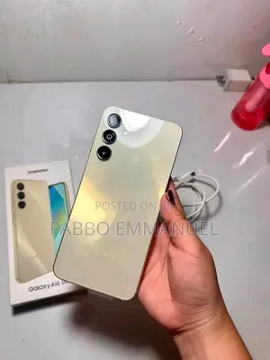 New Samsung Galaxy A16 5G 256 GB Gold