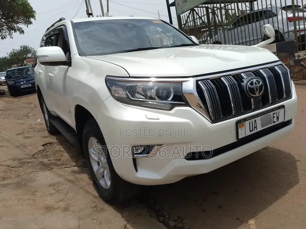 Toyota Land Cruiser Prado 2.8 2018 White