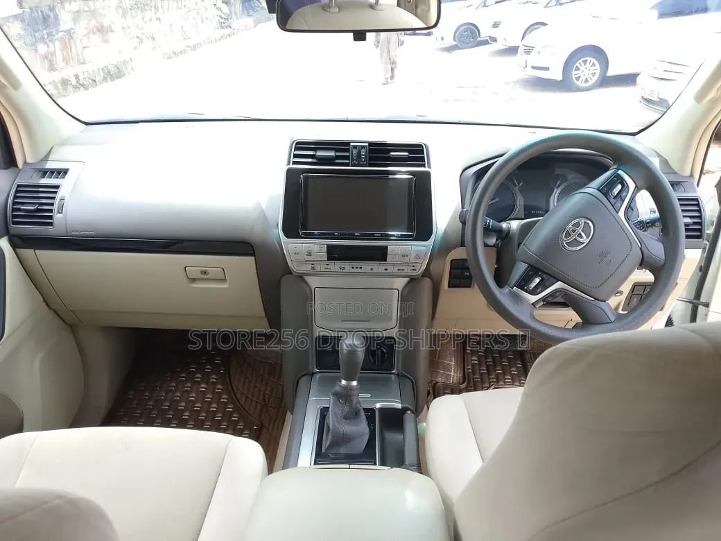 Toyota Land Cruiser Prado 2.8 2018 White