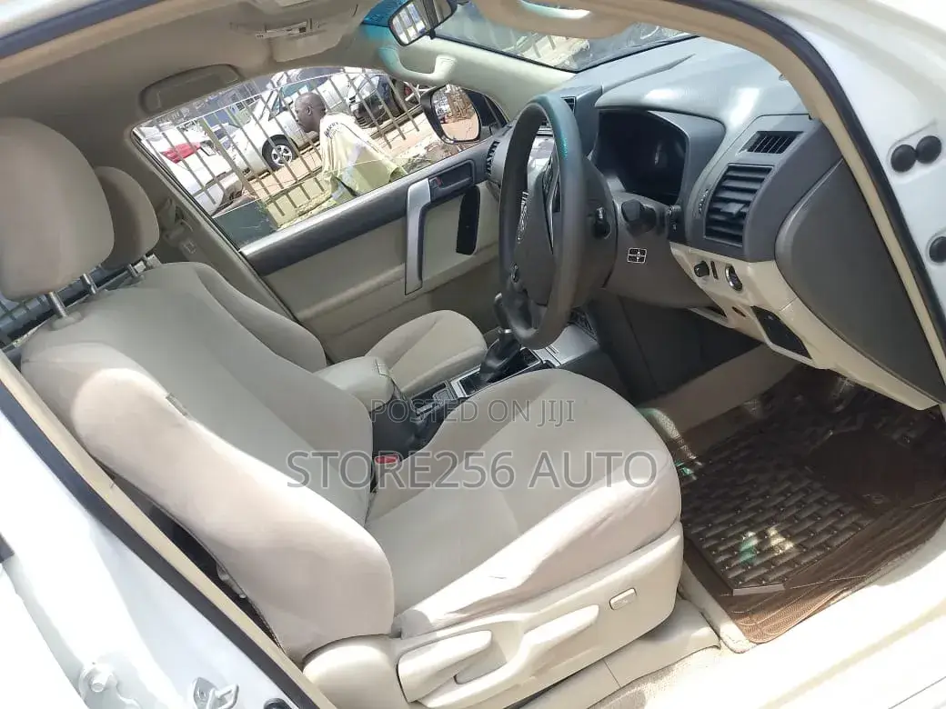 Toyota Land Cruiser Prado 2.8 2018 White