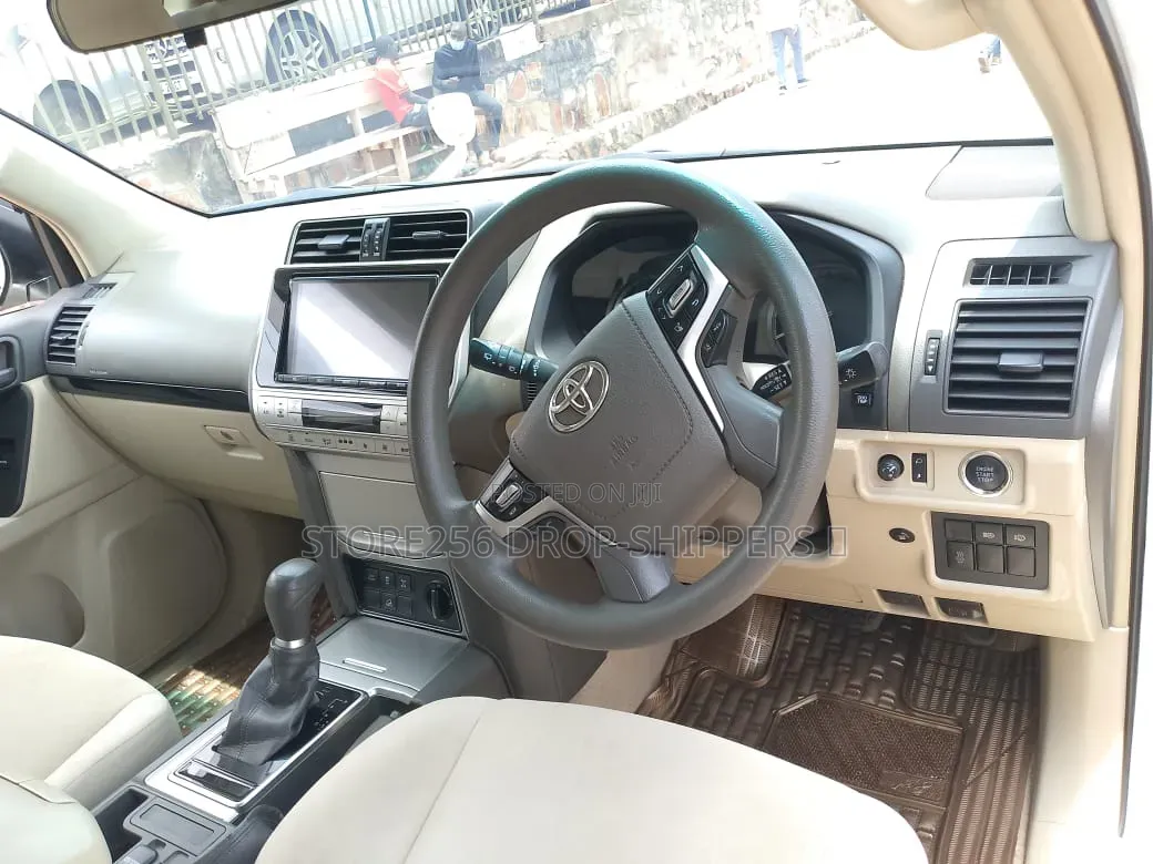 Toyota Land Cruiser Prado 2.8 2018 White