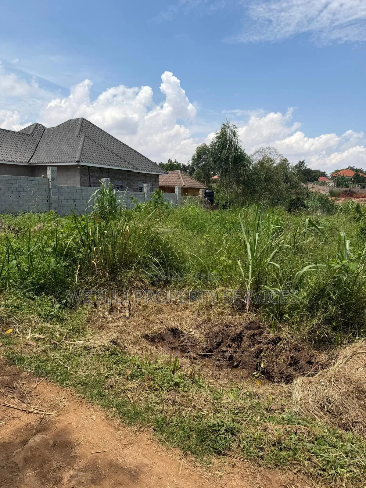 Plot for Sale at Kira Bulindo