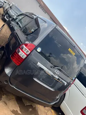Toyota Noah 2012 Gray
