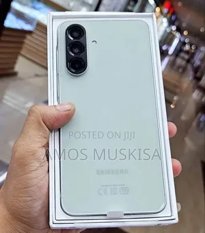 New Samsung Galaxy A56 256 GB Green