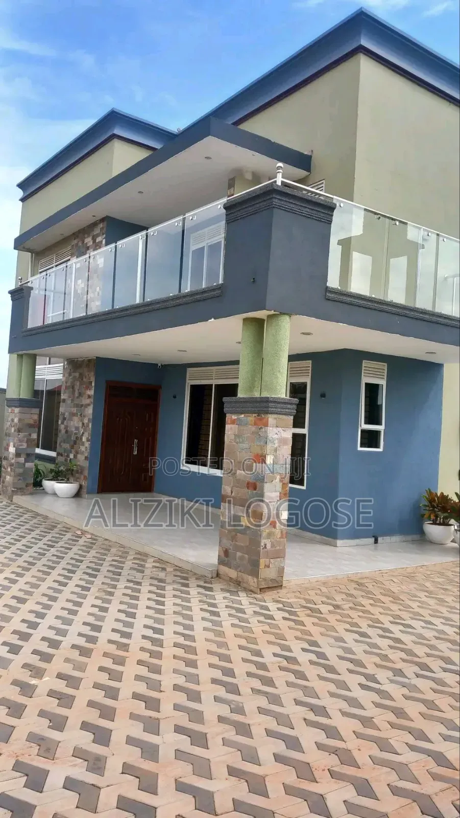 5bdrm Duplex in Muyenga, Central Division for rent
