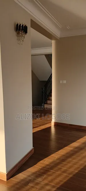 5bdrm Duplex in Muyenga, Central Division for rent