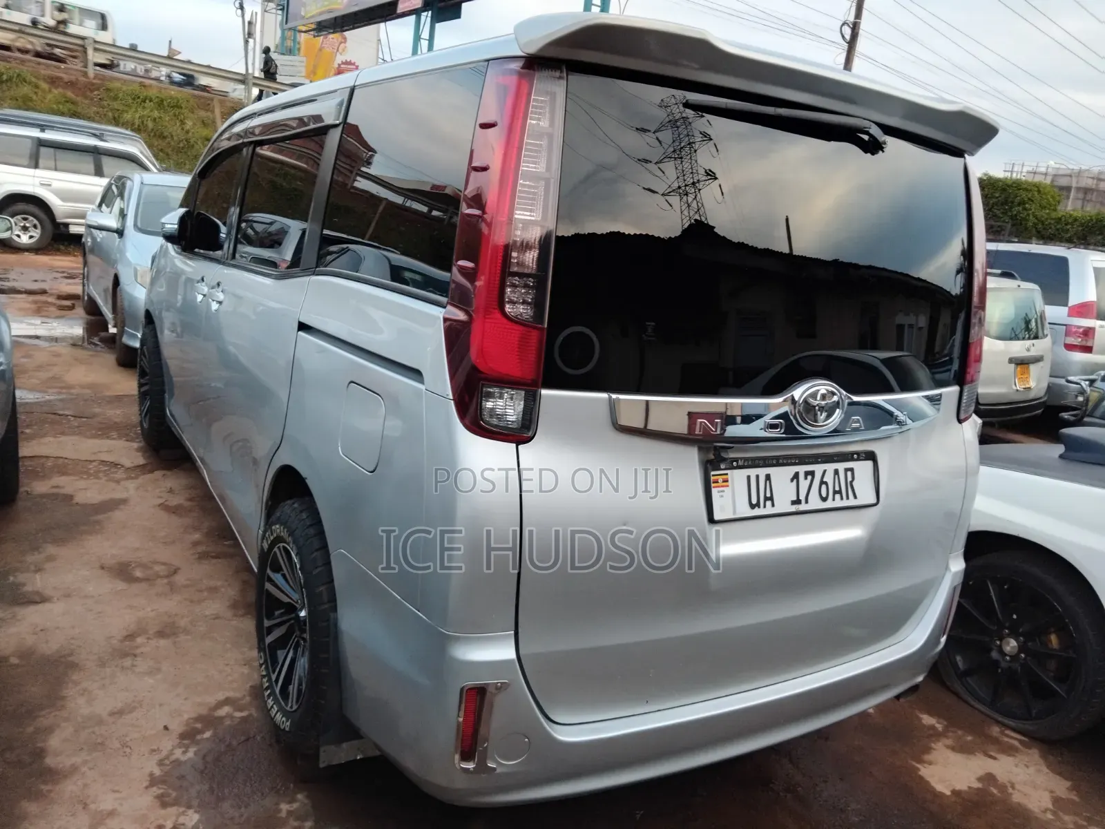 Toyota Noah 2015 Gray