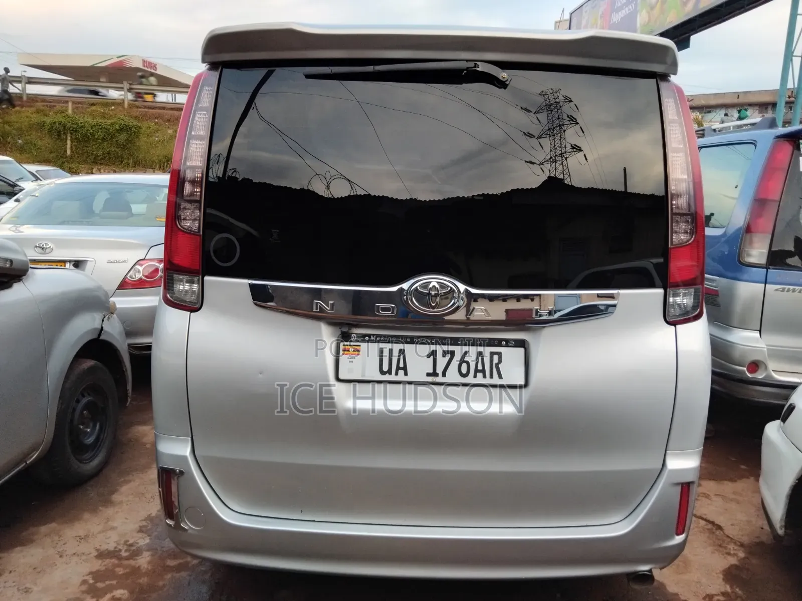 Toyota Noah 2015 Gray