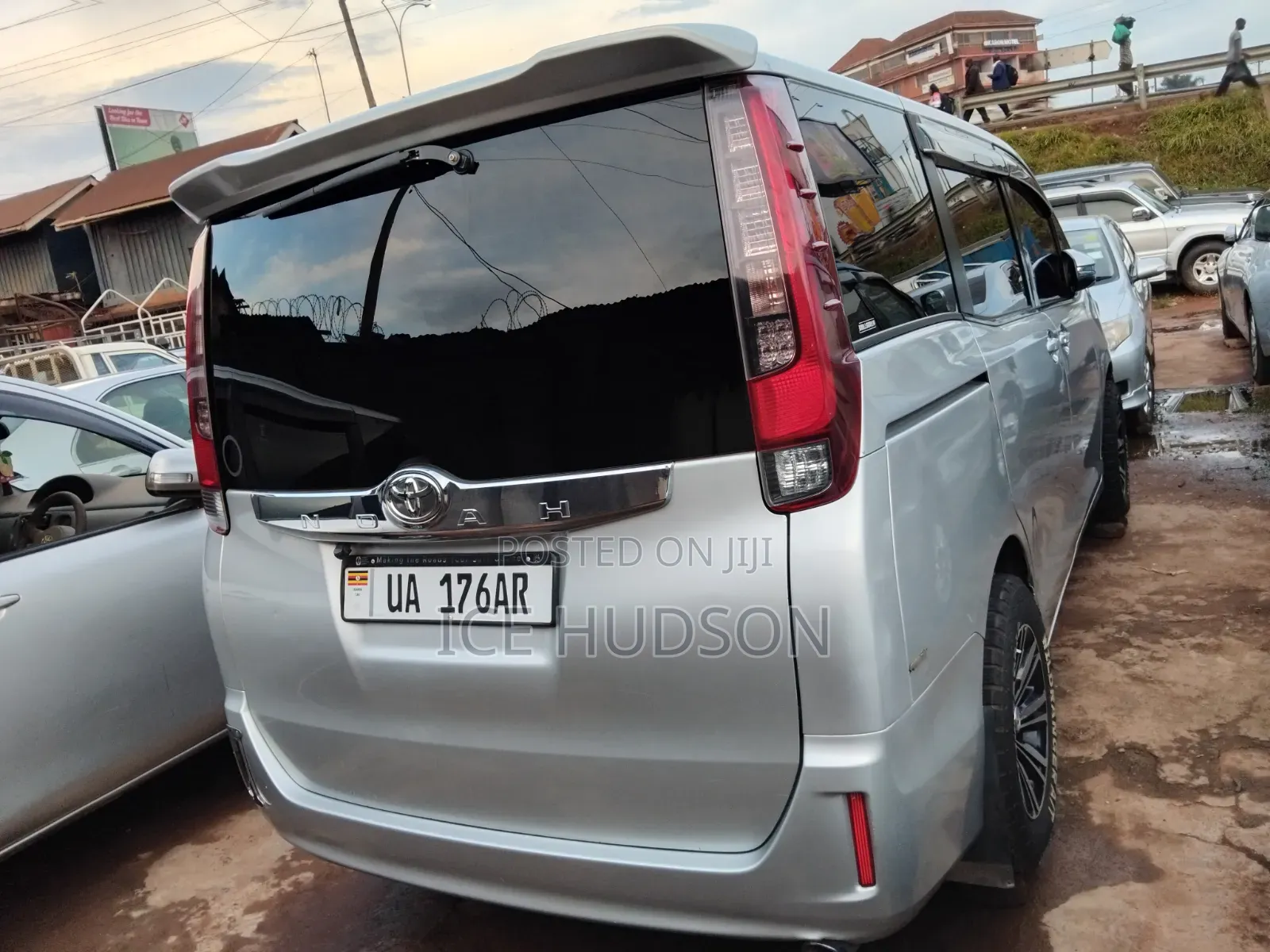 Toyota Noah 2015 Gray