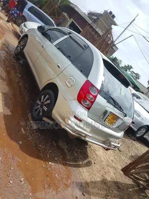 Toyota Nadia 2000 Silver