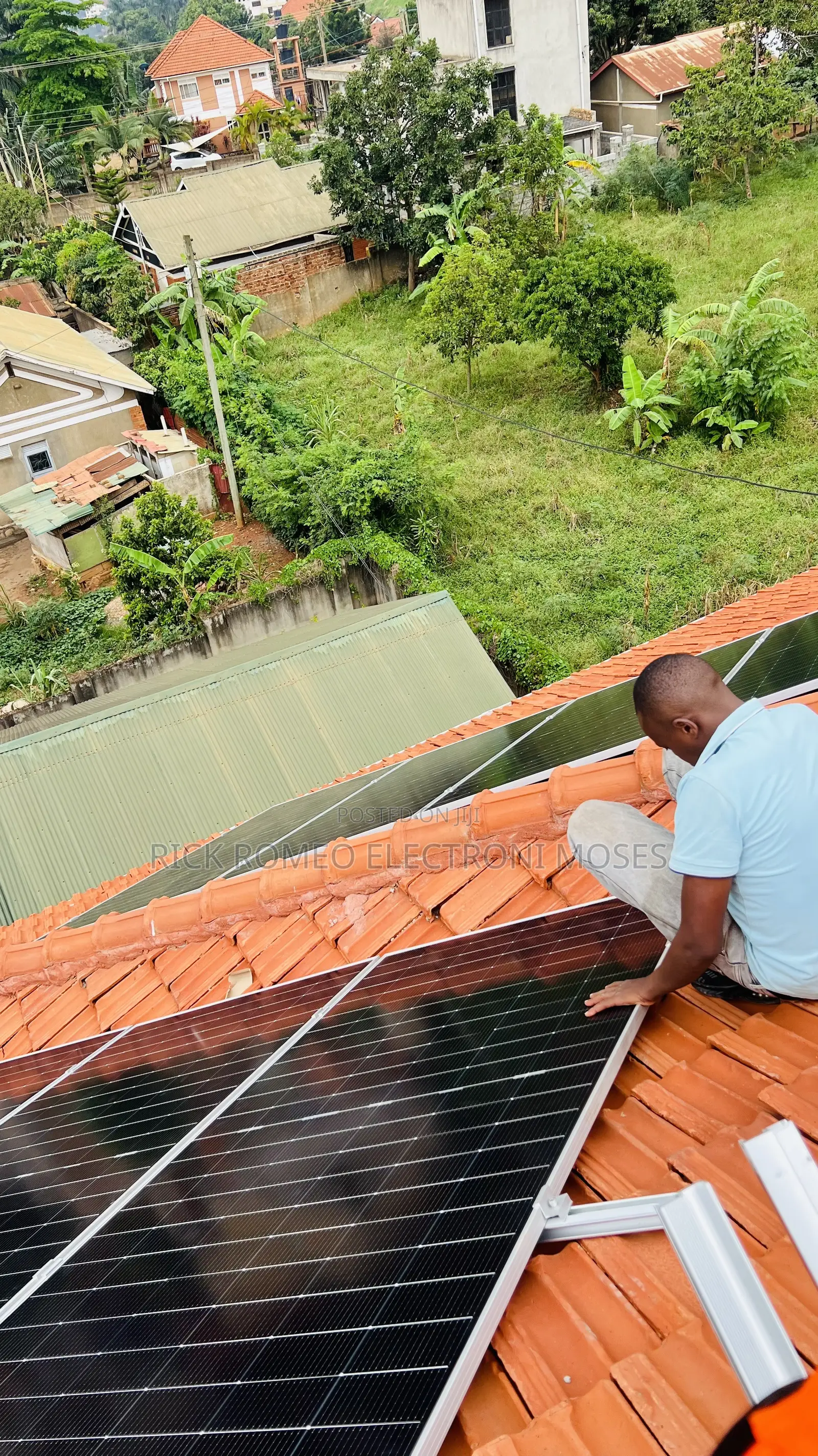 590w Mono Crystalline Solar Panels for Solar System Installation