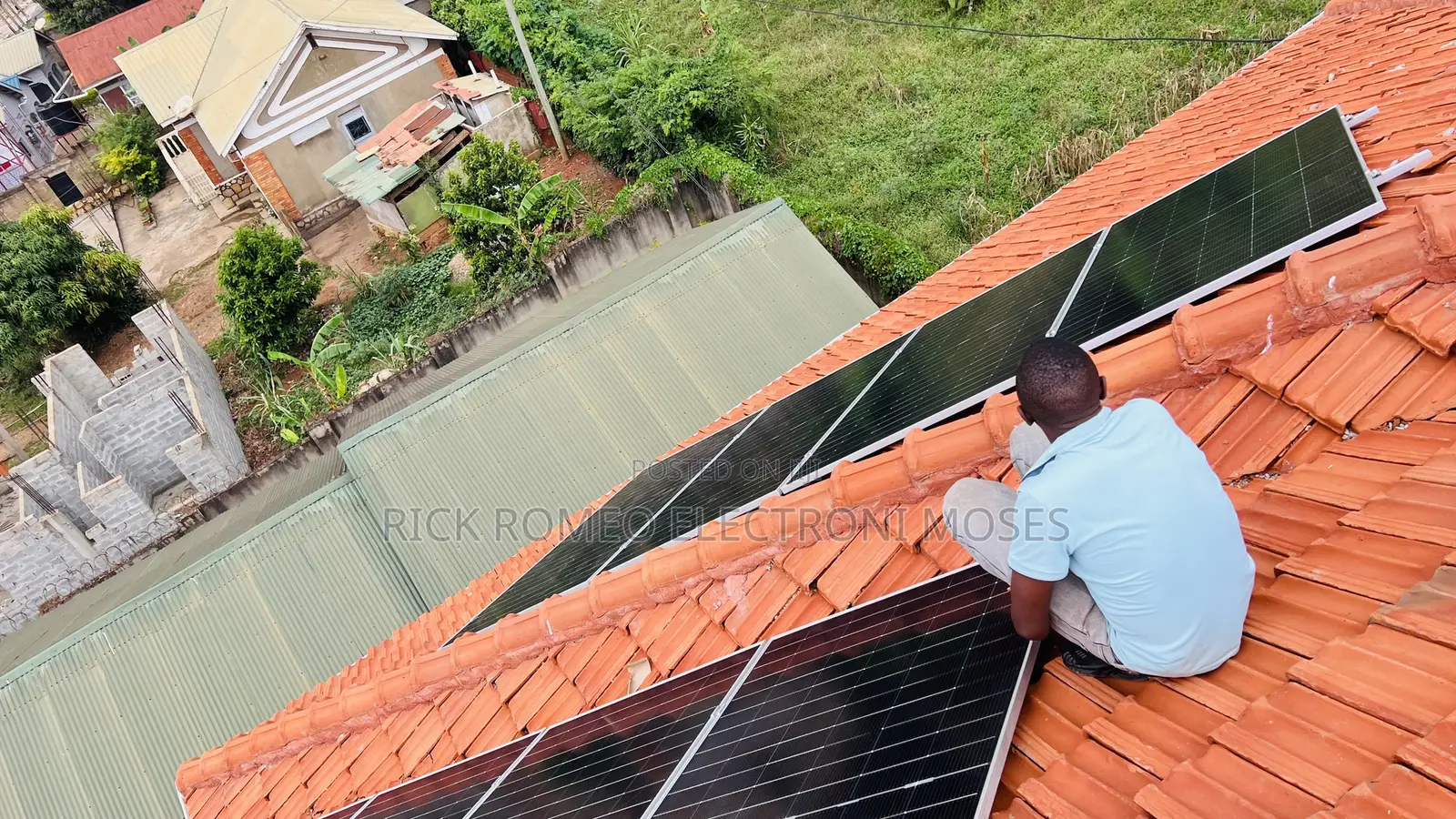 590w Mono Crystalline Solar Panels for Solar System Installation