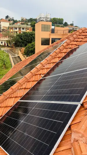590w Mono Crystalline Solar Panels for Solar System Installation