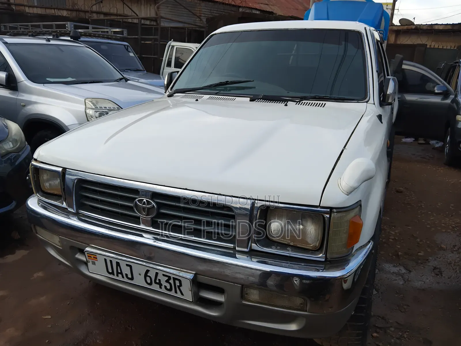 Toyota Hilux 1998 White