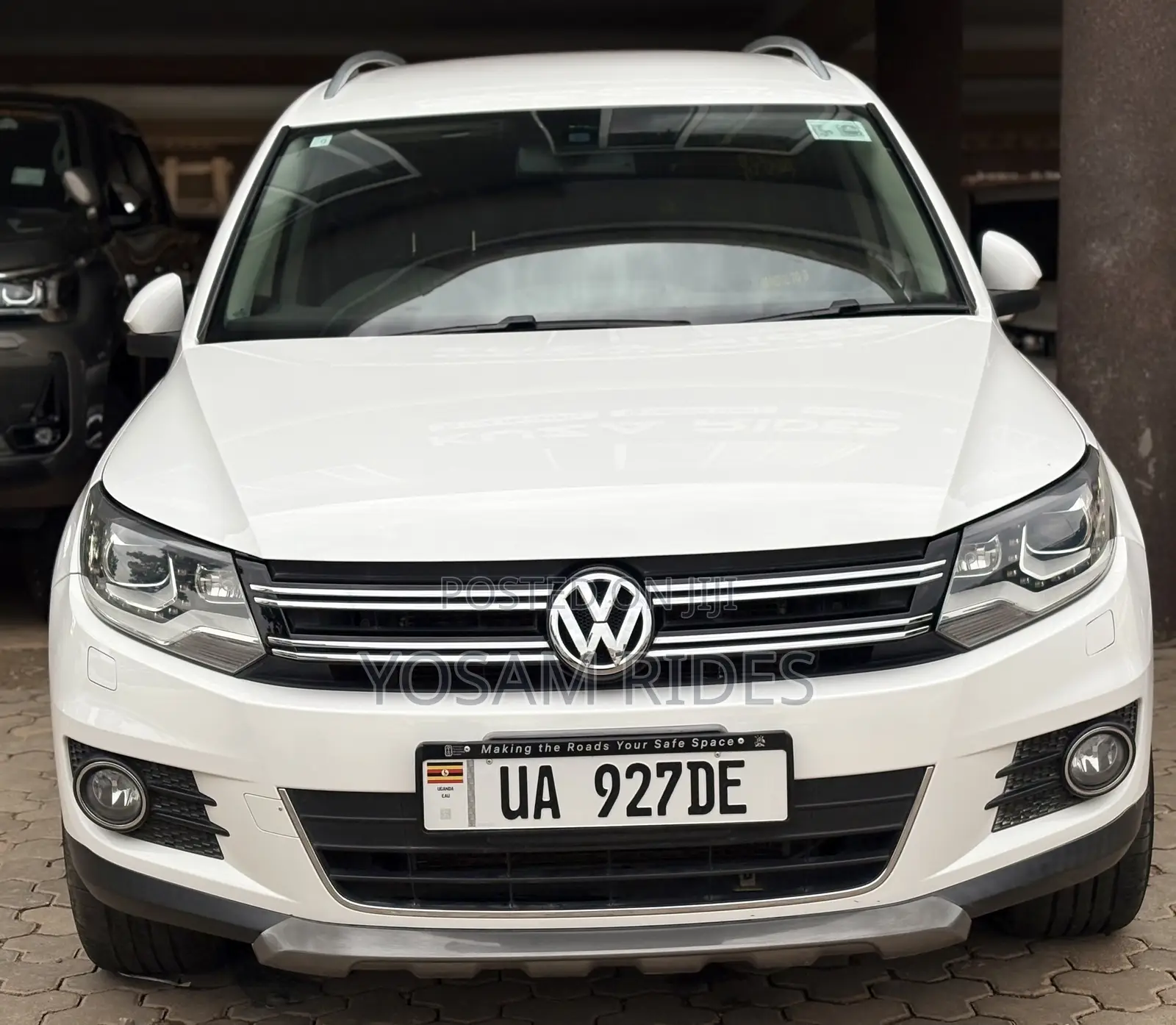 Volkswagen Tiguan R-Line 4dr SUV (2.0L 4cyl Turbo 6A) 2014 White