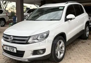 Volkswagen Tiguan R-Line 4dr SUV (2.0L 4cyl Turbo 6A) 2014 White