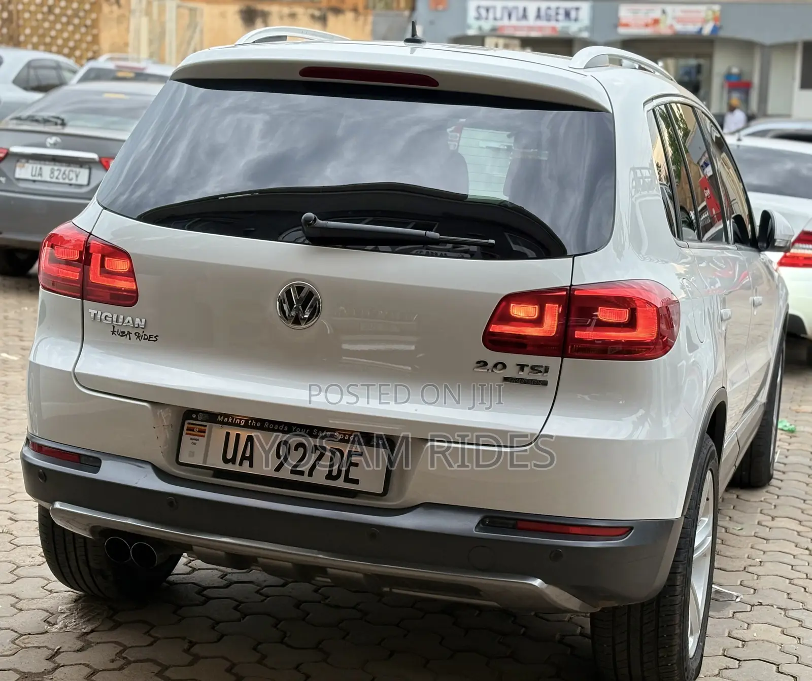 Volkswagen Tiguan R-Line 4dr SUV (2.0L 4cyl Turbo 6A) 2014 White